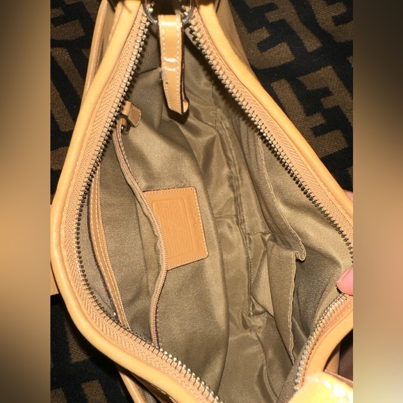 Authentic Vintage Coach shoulder Bag - Picture 8 of 16